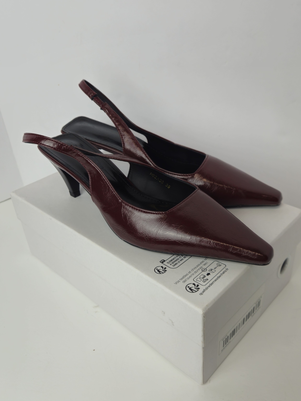 Women's Burgundy Slingback Kitten Heel Pumps - Picture 3 of 11